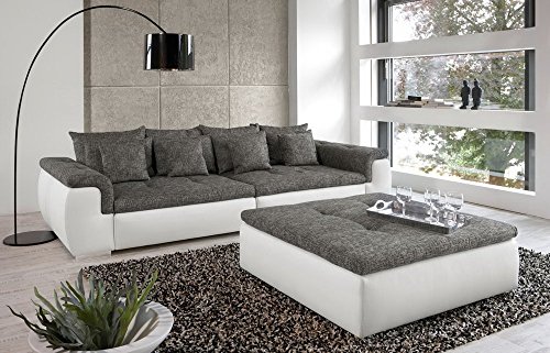 Big-Sofa in weiß/ grau mit Steppungen, 4 große Rückenkissen, 4 mittlere und 4 kleine Zierkissen, Maße: B/H/T ca. 312/86/133 cm